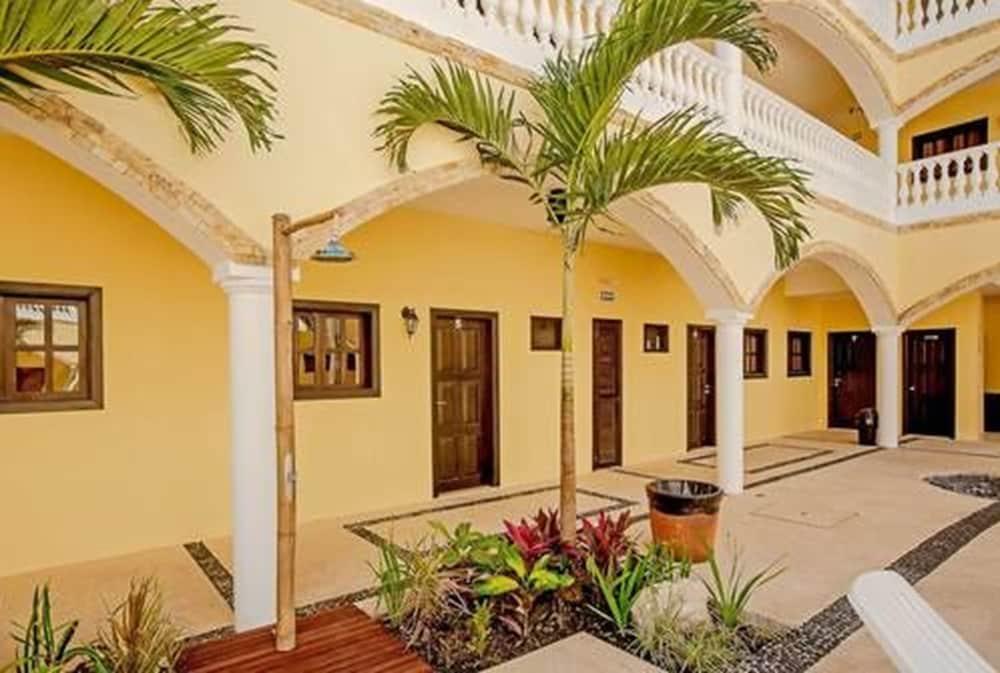 We Playa Hotel Playa del Carmen Exterior foto