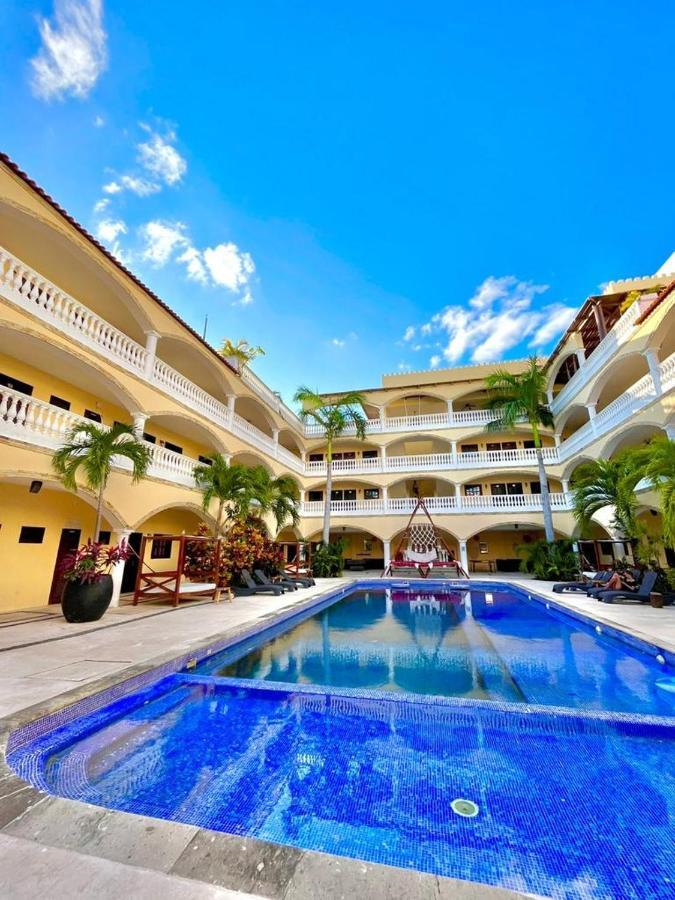 We Playa Hotel Playa del Carmen Exterior foto